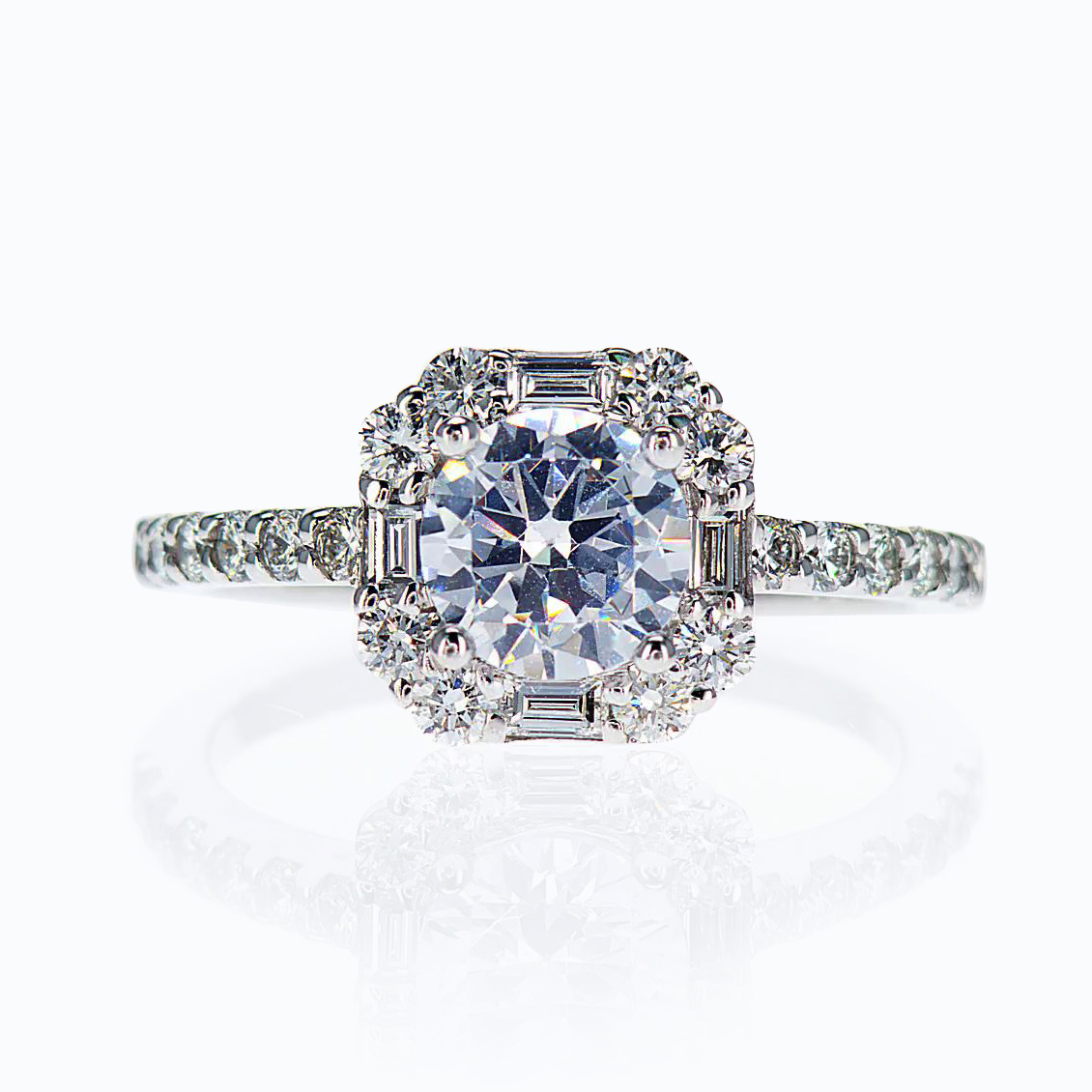 18k White Gold Halo Diamond Engagement Ring(semi mount)