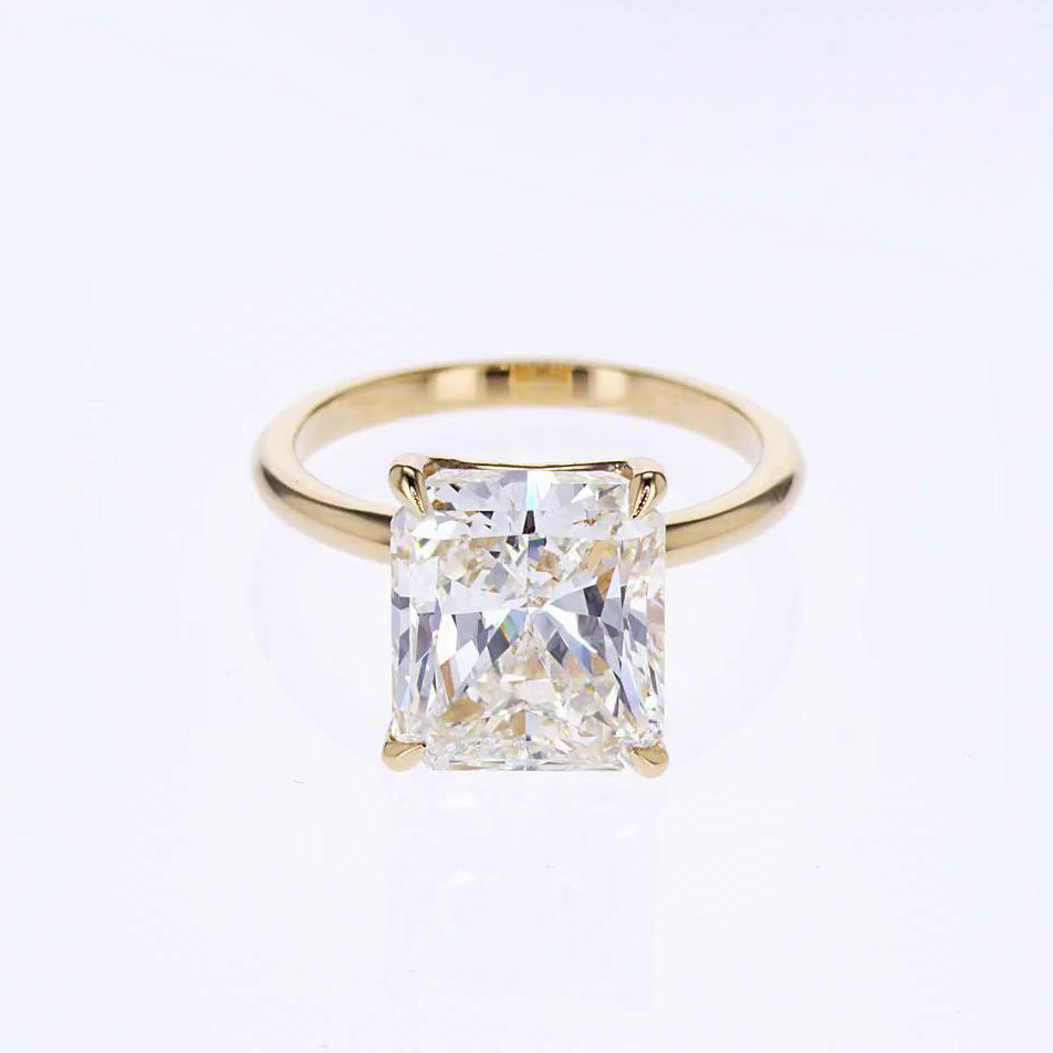 Radiant-cut diamond solitaire engagement ring