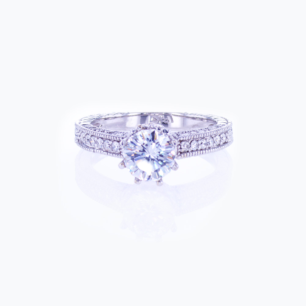 Eight-prong Diamond Ring 