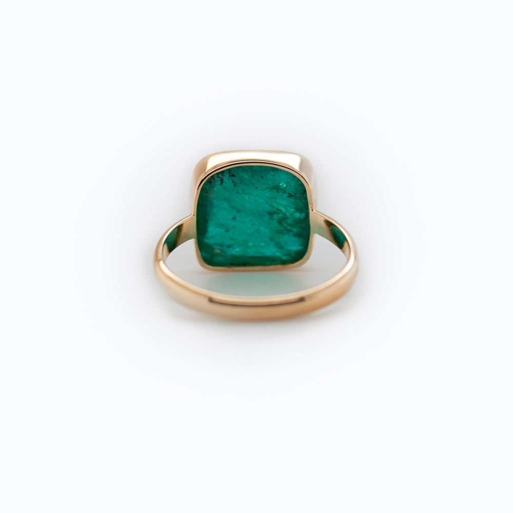 Natural Emerald Sugarloaf Fashion Ring, 18k Yellow Gold