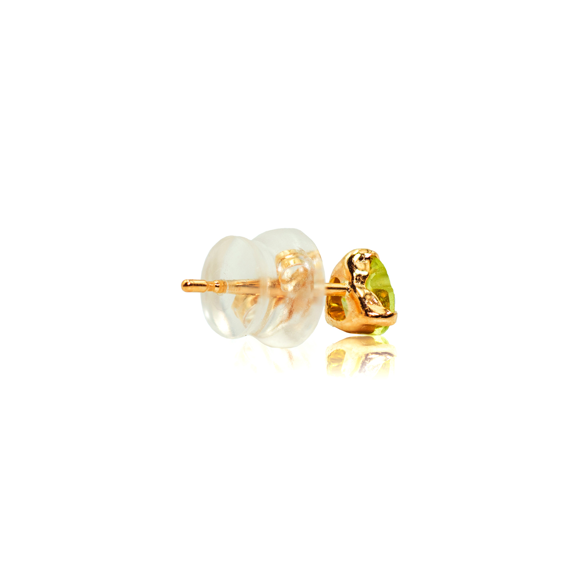 Heart Shaped Stud Earrings in 18k Yellow Gold with Peridot