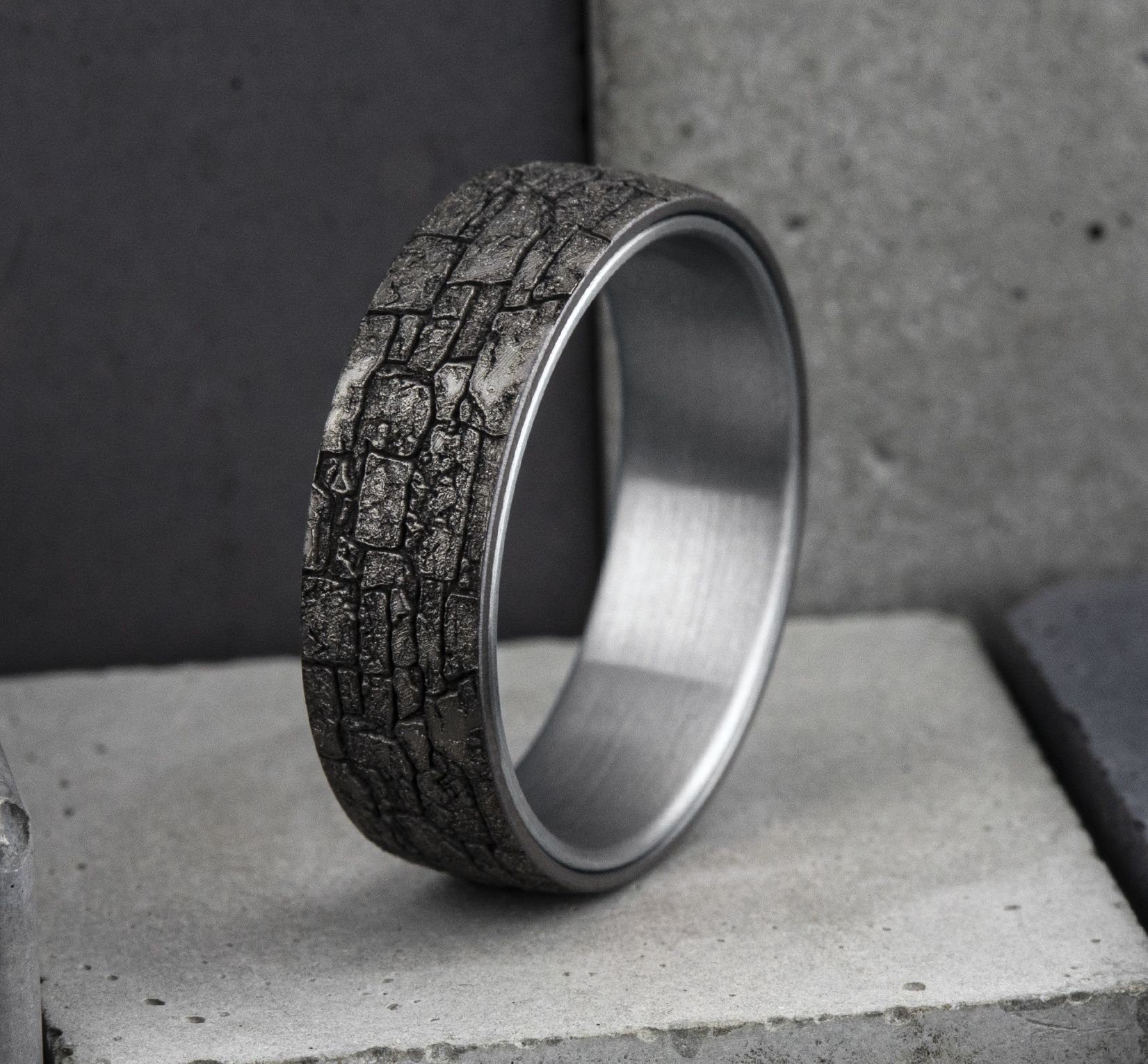 Stonewall Patterned Tantalum & 14k White Gold Men's Band, 6.5mm