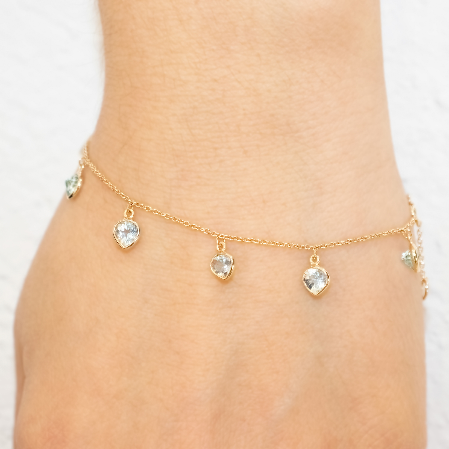 Aquamarine Dangle Tempo Bracelet in 14k Yellow Gold