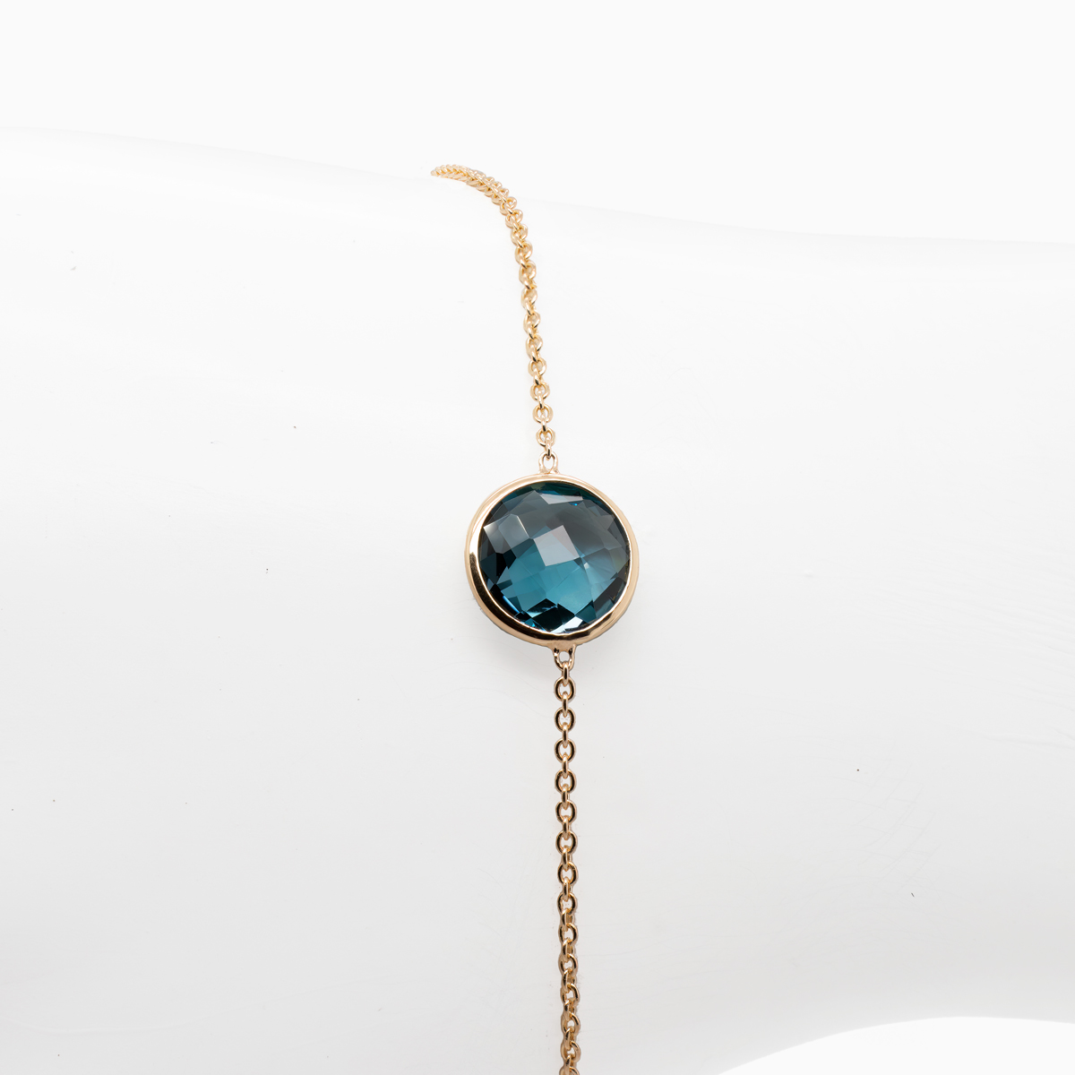 London Blue Topaz Solitaire Tempo Bracelet in 18k Yellow Gold